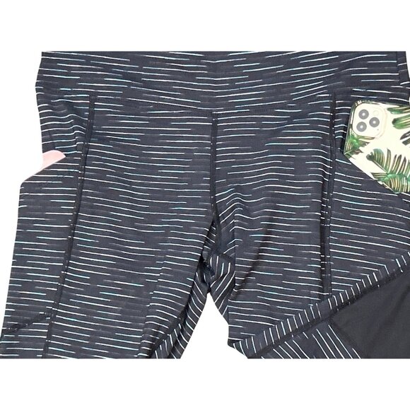 Calvin Klein Performance Sweat-Wicking Striped Cropped Leggings - Medium - Picture 9 of 9